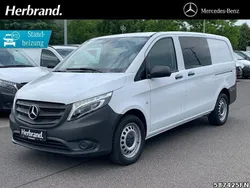 Weiß Gebraucht 2019 Mercedes Vito Van / Kleinbus | 37.283 € (Teuer)