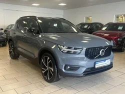 Grau Gebraucht 2021 Volvo XC40 R-Design SUV | 24.400 € (Fairer Preis)