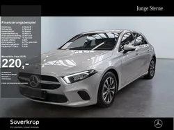 Silber Gebraucht 2022 Mercedes A180 Style Limousine | 27.418 € (Fairer Preis)