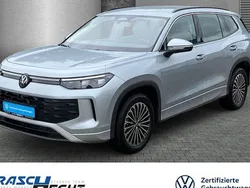 Silber Gebraucht 2025 VW Tiguan Allspace Life SUV | 45.930 € (Teuer)