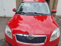 Rot Gebraucht 2009 Skoda Roomster Comfort Kombi | 3.000 € (Etwas zu teuer)