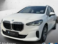 Weiß Gebraucht 2024 BMW 218 Comfort Edition Kombi | 34.900 € (Teuer)