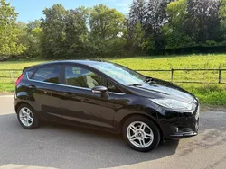 Schwarz Gebraucht 2014 Ford Fiesta Titanium Kleinwagen | 6.990 € (Teuer)