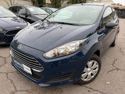 Blau Gebraucht 2015 Ford Fiesta Ambiente Kleinwagen | 4.950 € (Fairer Preis)