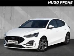 Frozen white uni Gebraucht 2024 Ford Focus ST-Line X Limousine | 25.850 € (Guter Preis)
