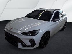 Glacial weiß metallic (metallic) Gebraucht 2025 Cupra Leon Limousine | 29.980 € (Guter Preis)