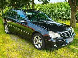 Schwarz Gebraucht 2005 Mercedes C200 Kombi | 2.899 €