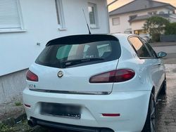 Weiß Gebraucht 2009 Alfa Romeo 147 Kleinwagen | 3.500 € (Teuer)