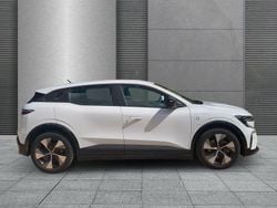 Weiß Gebraucht 2022 Renault Megane E-Tech Equilibre | 20.250 € (Superpreis)