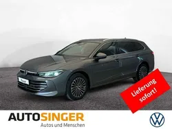 Grenadillschwarz metallic Neu 2025 VW Passat Elegance Kombi | 57.480 € (Teuer)