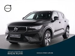 Schwarz onyx black / metallic Gebraucht 2022 Volvo XC40 Core SUV | 27.950 € (Guter Preis)
