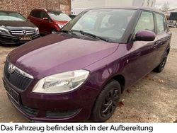 Violett Gebraucht 2014 Skoda Fabia Cool Edition Limousine | 3.990 € (Fairer Preis)