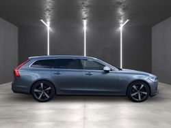 Grau Gebraucht 2017 Volvo V90 R-Design Kombi | 13.500 € (Teuer)