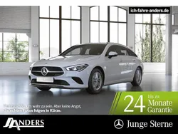 Weiß Gebraucht 2020 Mercedes CLA180 Shooting Brake Kombi | 18.674 € (Fairer Preis)