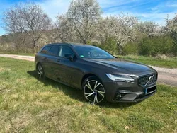Grau Gebraucht 2021 Volvo V90 Plus Kombi | 38.490 € (Guter Preis)