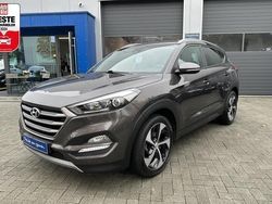 Grau (moon rock) Gebraucht 2017 Hyundai Tucson SUV | 14.480 € (Fairer Preis)