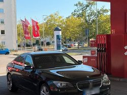 Schwarz Gebraucht 2009 BMW 740 Limousine | 13.000 € (Etwas zu teuer)