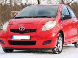 Rot Gebraucht 2009 Toyota Yaris Limousine | 2.250 € (Superpreis)