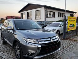 Grau Gebraucht 2015 Mitsubishi Outlander Plus SUV | 11.900 € (Fairer Preis)