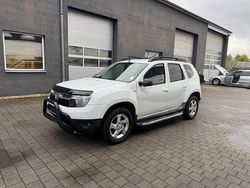 Weiß Gebraucht 2013 Dacia Duster Lauréate SUV | 5.999 € (Etwas zu teuer)