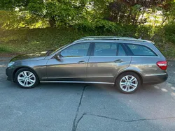 Andere außenfarben Gebraucht 2010 Mercedes E350 Avantgarde Kombi | 7.000 € (Fairer Preis)