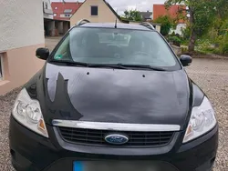 Schwarz Gebraucht 2011 Ford Focus Kombi | 4.999 € (Teuer)