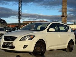 Weiß Gebraucht 2009 Kia Ceed Sportswagon Kombi | 2.499 € (Guter Preis)