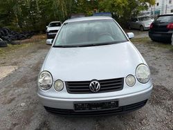 Grau Gebraucht 2005 VW Polo Highline Limousine | 690 €