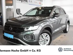Polsterfarbe: schwarz Gebraucht 2024 VW T-Roc Life SUV | 23.449 € (Fairer Preis)