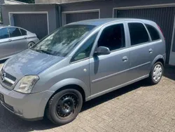 Silber Gebraucht 2006 Opel Meriva Van / Kleinbus | 1.550 € (Guter Preis)