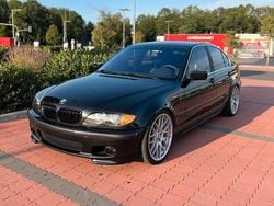 Schwarz Gebraucht 2002 BMW 330 Limousine | 6.000 € (Fairer Preis)