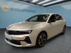 Grau Gebraucht 2024 Opel Astra Limousine | 24.399 € (Fairer Preis)