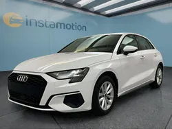 Weiß Gebraucht 2022 Audi A3 Sportback Kleinwagen | 24.449 € (Guter Preis)