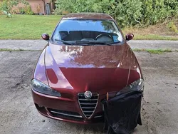 Rot Gebraucht 2006 Alfa Romeo 147 Kleinwagen | 1.500 € (Fairer Preis)