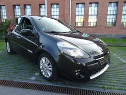 Perlmuttschwarz Gebraucht 2009 Renault Clio II Dynamique Kleinwagen | 2.950 € (Fairer Preis)