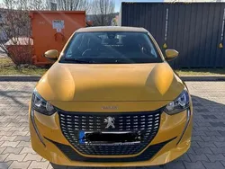 Gelb Gebraucht 2021 Peugeot 208 Active Kleinwagen | 14.000 € (Fairer Preis)