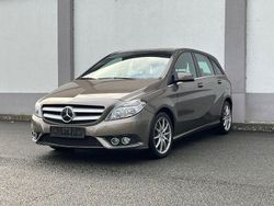 Grau Gebraucht 2012 Mercedes B180 Van / Kleinbus | 10.990 € (Fairer Preis)