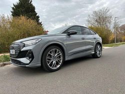 Grau Gebraucht 2022 Audi Q4 Sportback e-tron Sport SUV | 37.990 € (Etwas zu teuer)