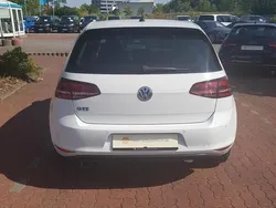 Weiß Gebraucht 2017 VW Golf VII GTE Limousine | 18.000 € (Etwas zu teuer)