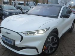Starweiß metallic (metallic) Gebraucht 2023 Ford Mustang Mach-E Premium SUV | 36.990 € (Fairer Preis)