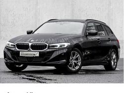 Schwarz Gebraucht 2022 BMW 318 Sport Line Kombi | 29.790 € (Fairer Preis)