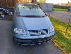 Stonehengegrey metallic Gebraucht 2005 VW Sharan Comfortline Van / Kleinbus | 3.850 € (Fairer Preis)