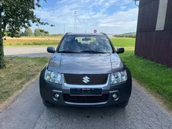 Grau Gebraucht 2006 Suzuki Grand Vitara Club SUV | 2.900 € (Fairer Preis)