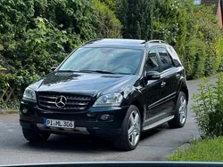 Schwarz Gebraucht 2006 Mercedes ML500 SUV | 12.000 € (Fairer Preis)