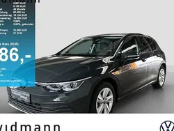 Grau Gebraucht 2023 VW Golf VIII Life Limousine | 22.850 € (Fairer Preis)