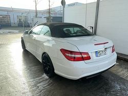 Weiß Gebraucht 2011 Mercedes E200 Cabrio | 10.500 € (Guter Preis)