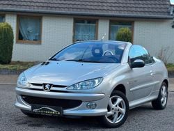 Grau Gebraucht 2005 Peugeot 206 CC Quiksilver Cabrio | 2.999 € (Fairer Preis)