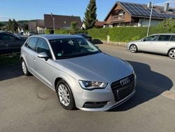 Florettsilber metallic Gebraucht 2014 Audi A3 Attraction Limousine | 7.499 € (Guter Preis)