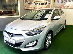 Sleek silver (metallic) Gebraucht 2013 Hyundai i30 Style Kombi | 11.950 € (Fairer Preis)