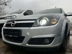 Silber Gebraucht 2004 Opel Astra Enjoy Limousine | 4.499 € (Fairer Preis)